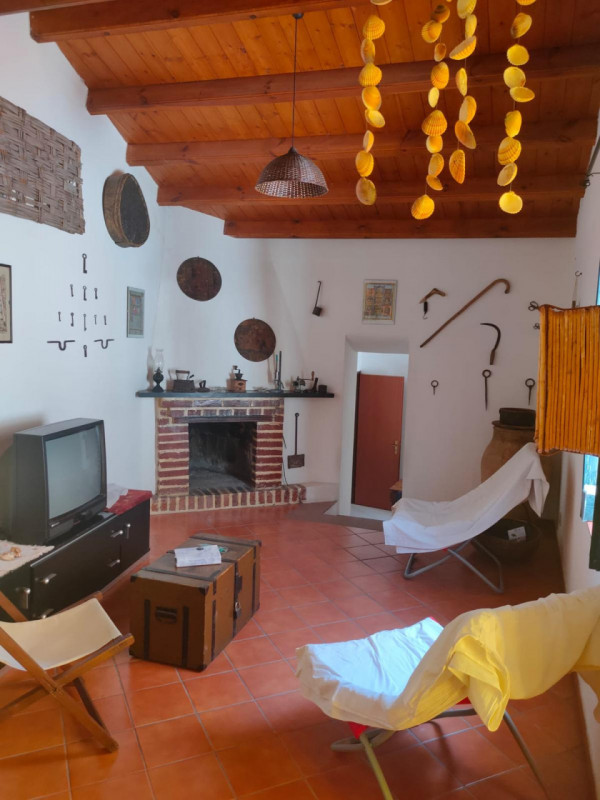 Casa singola in vendita di 215 mq a Barcellona Pozzo di Gotto Image 3