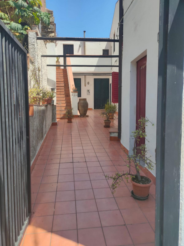 Casa singola in vendita di 215 mq a Barcellona Pozzo di Gotto Image 9