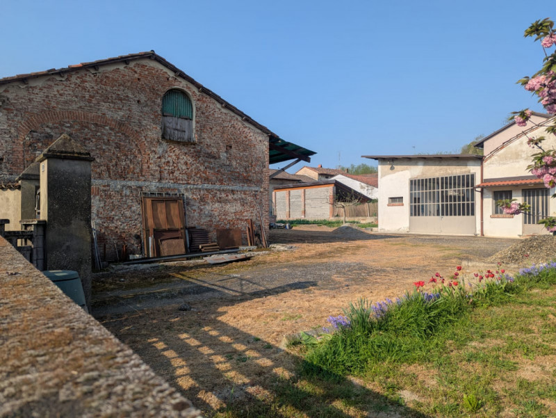 Casa singola in vendita di 300 mq a Occimiano Thumbnail