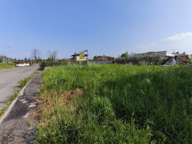 Terreno in vendita di 410 mq a Castrezzone Image 4