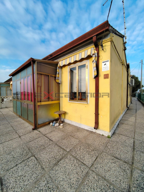 Casa singola in vendita di 100 mq a Cavarzere Image 2