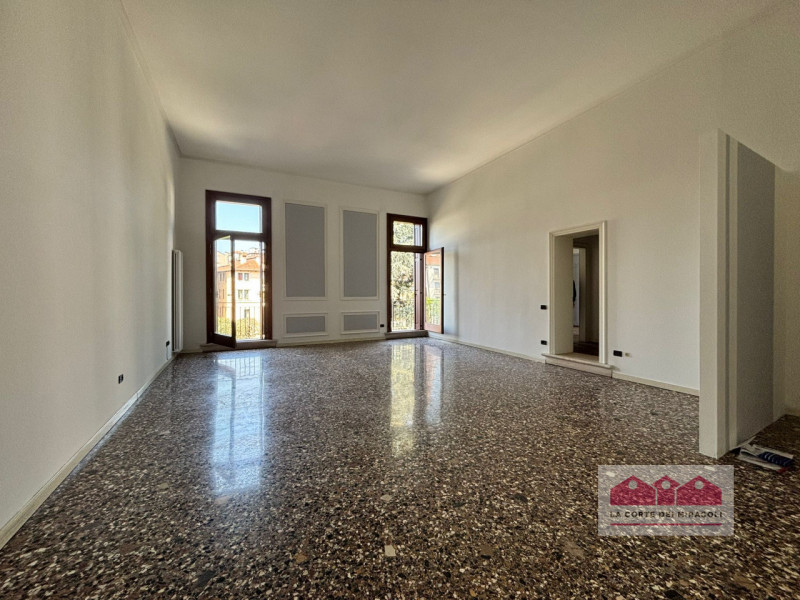 Appartamento in affitto di 120 mq a Vicenza Image 8