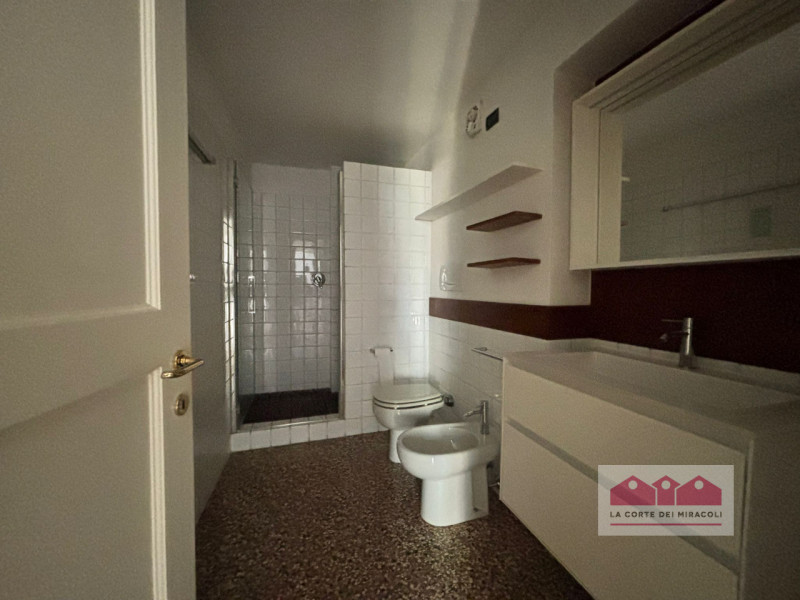 Appartamento in affitto di 120 mq a Vicenza Image 9