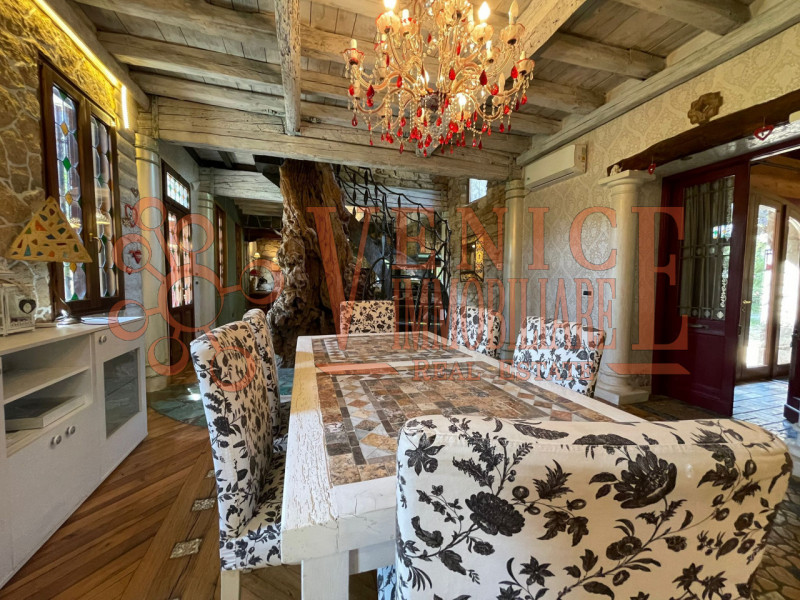 Casa singola in vendita di 275 mq Image 2