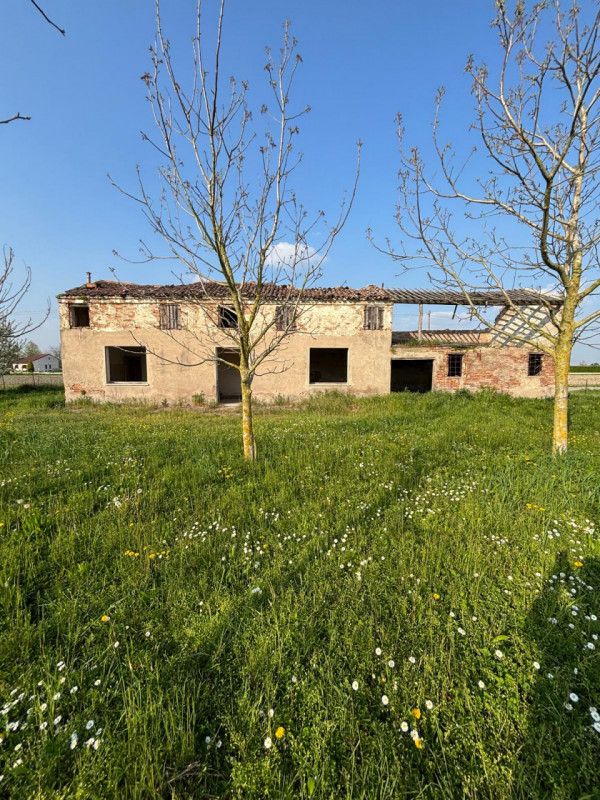 Rustico in vendita di 240 mq Thumbnail