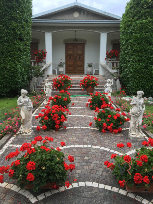 Villa in vendita di 402 mq Image 5