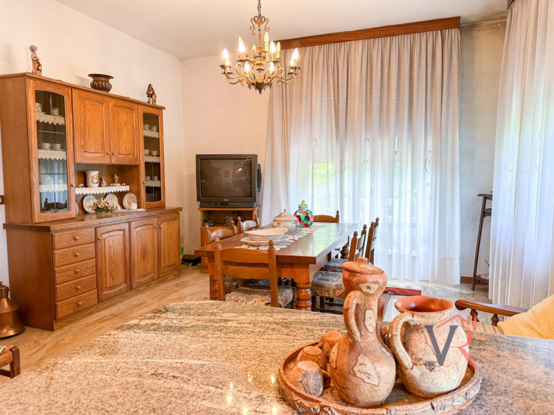 Villa in vendita di 402 mq Image 1