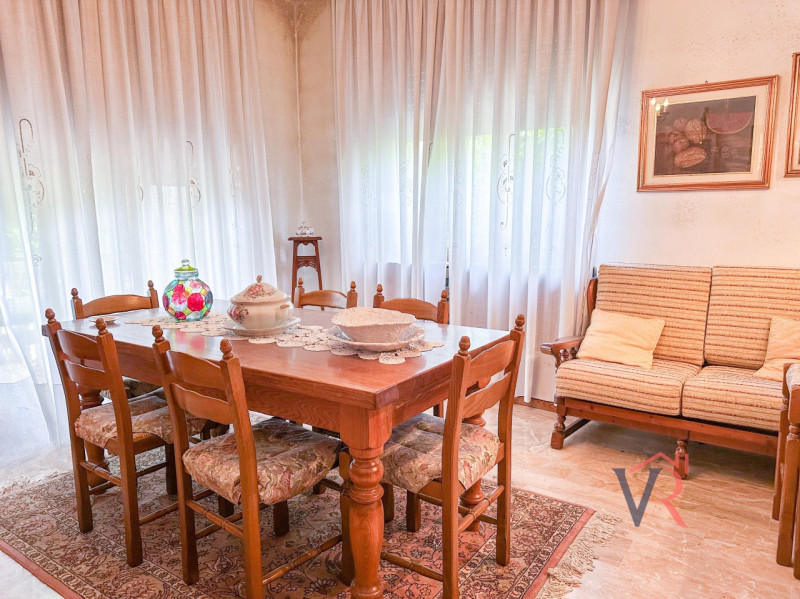 Villa in vendita di 402 mq Image 8