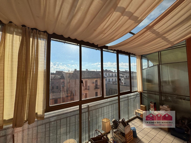 Appartamento in vendita di 200 mq Image 1