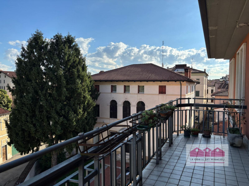 Appartamento in vendita di 200 mq Image 7