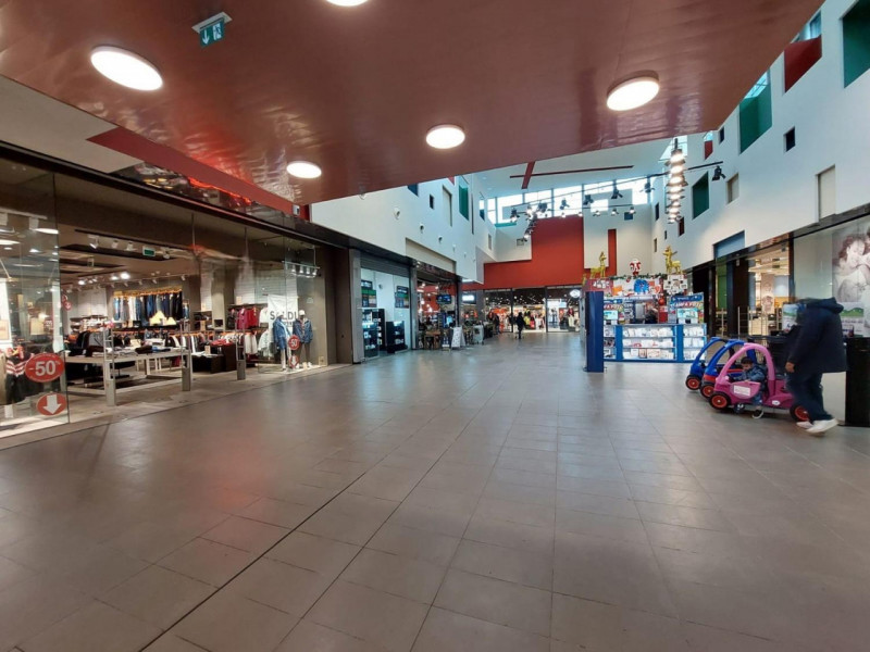 Negozio in vendita di 257 mq Image 9