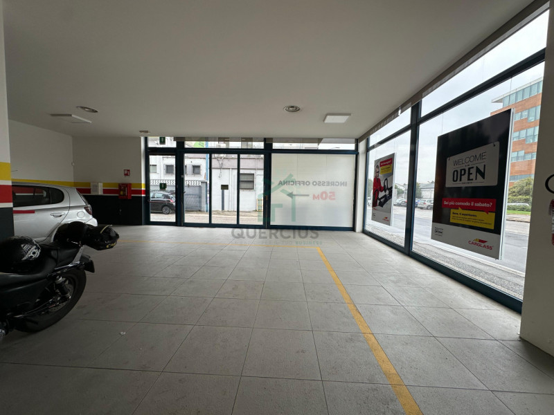 Capannone in vendita di 1200 mq Image 3