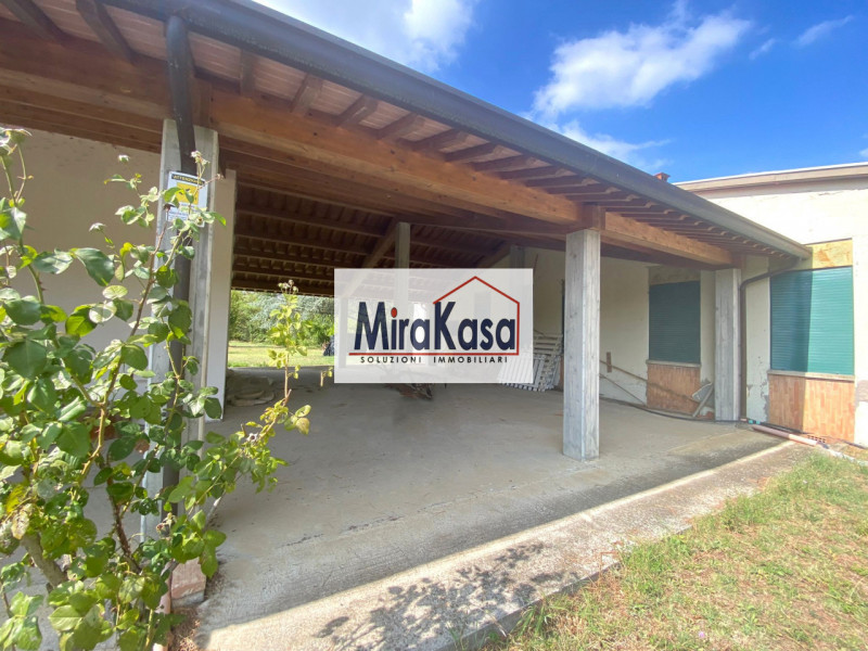 Villa in vendita di 650 mq Image 3