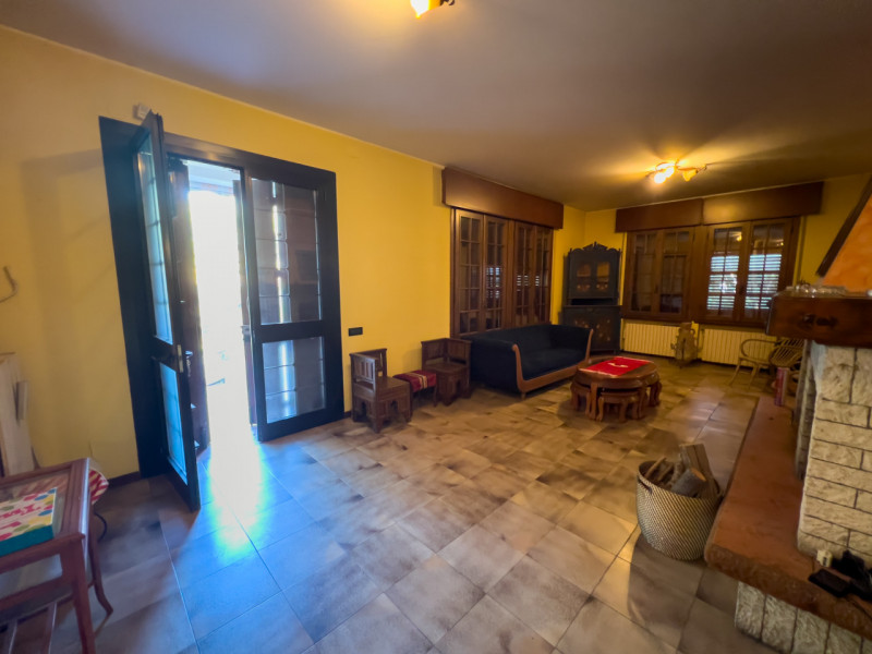 Casa singola in vendita di 430 mq Image 2