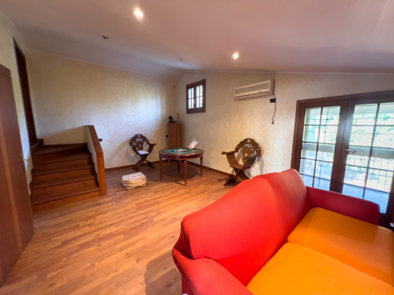 Casa singola in vendita di 430 mq Image 8