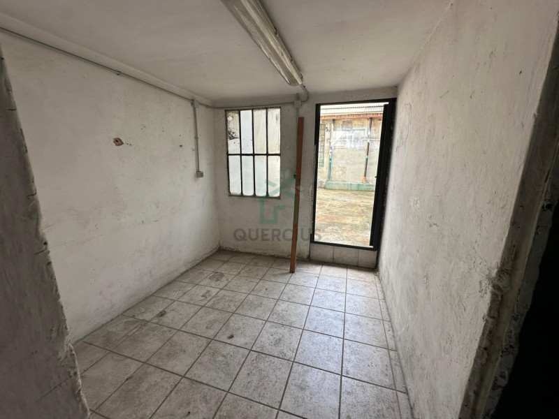 Magazzino in vendita Thumbnail