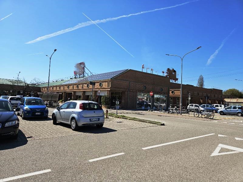 Negozio in vendita di 187 mq Image 1